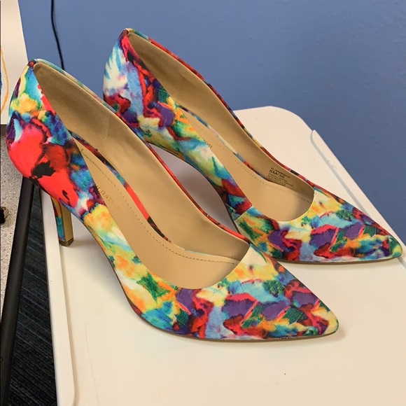BCBGeneration Shoes - Floral heels 👠